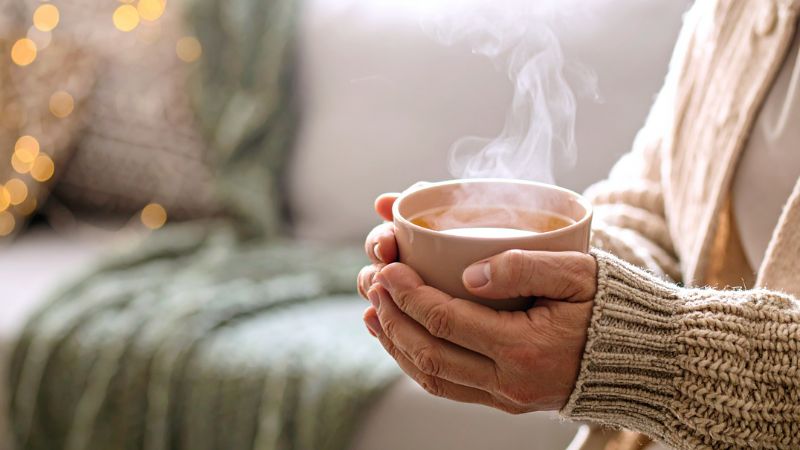 Uống đủ nước ấm trong ngày